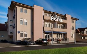 Airport Hotel Garni Belgrade